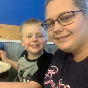 Meet your Posher, Carla